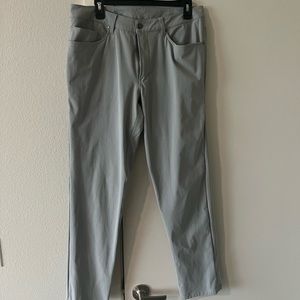 Men’s Lululemon classic ABC pants. 33x32
